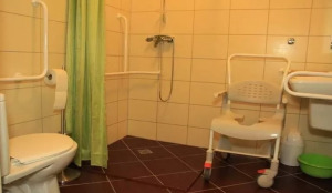 Barrierefreies bad im polnischen Heim